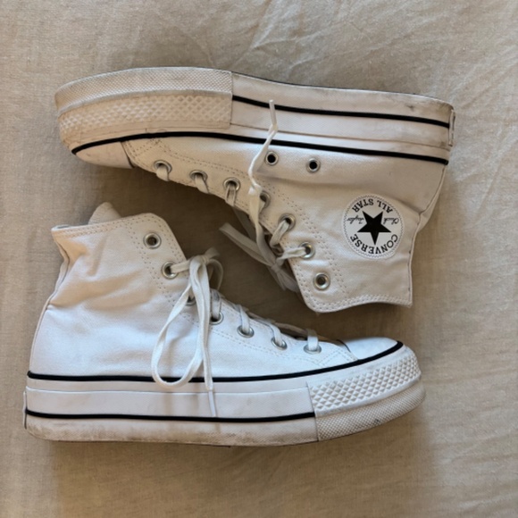 CONVERSE Chuck Taylor All Star Lift Platform Womens High Top Shoes - Picture 2 of 7